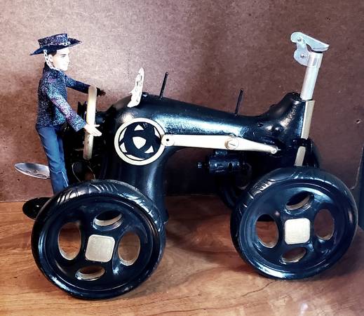 Máquina de coser tractor. - $75 (South Londonderry, VT)62865708178305122