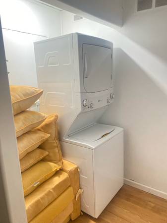$1,300 / 2br - 1110ft2 - 2bedroom  1 bath (Buffalo)63912636489090124