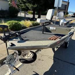 14' Tracker Grizzly Modified V 1