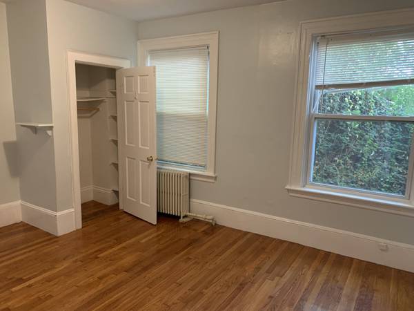 $5,400 / 5br - Brighton 5 Bed/2 Bath | Commonwealth Ave (Brighton)64294652956417123