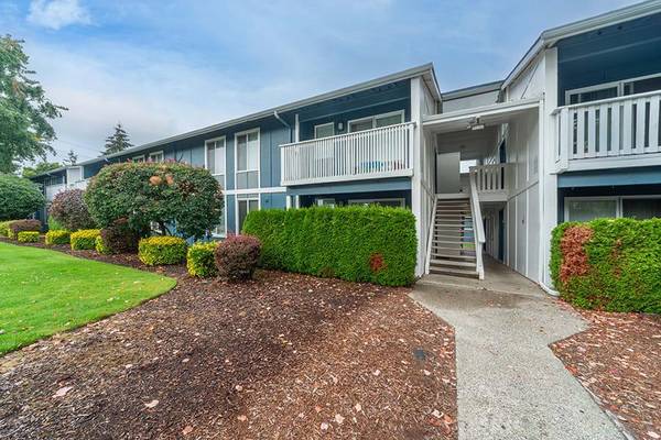$1,410 / 2br - 862ft2 - Large Closets, Eat-in Kitchen, Basketball Court, Picnic Area (Tacoma Wa.)64031310833538122