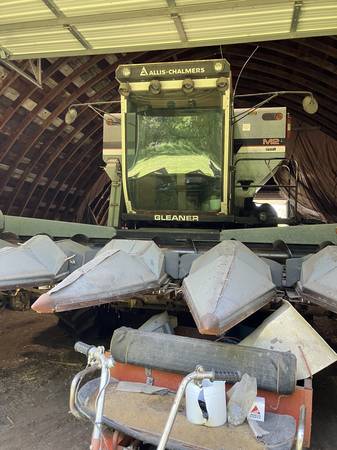 Gleaner M2 Combine and Heads 1