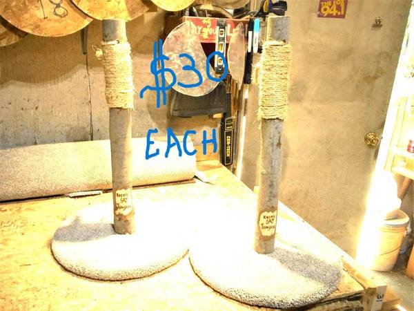 Scratching Post (BRAND NEW) Cat Tree 1