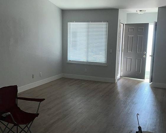 $1,450 / 2br - 1000ft2 - Duplex totalmente remodelado de 2 habitaciones con garaje – ¡Ubicación privilegiada! (Sacramento, CA)63844736830083123