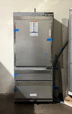 Thermador 36″ Panel-Ready Built-In Bottom Freezer T36IB100SP 1