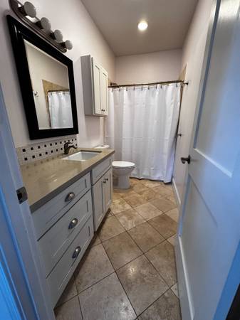 $3,900 / 2br - Lanikai 2 bedroom unit on first floor (Lanikai)63939663766147122