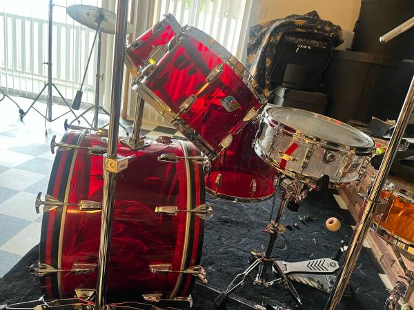 Ludwig vistalite drum set 1
