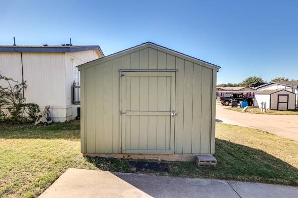 $139,000 / 4br - 1456ft2 - Beautifully Maintained 4-Bedroom Manufactured Home in Resort-Style Com (Euless)64305350610562123