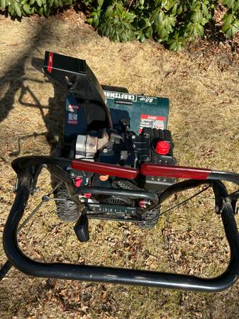 Craftsman 9HP 26" con arranque eléctrico para nieve - $100 (Whitman, MA)63439001414657124