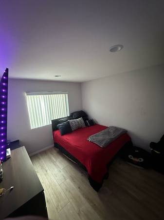 1 Bedroom for Rent - 1,150 - Non-Furnished - Available Jan. 10 1