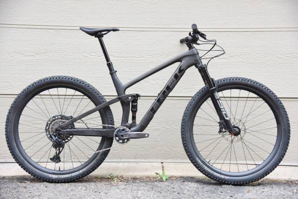 2022 Trek Top Fuel 9.8 XC Trail Mountain Bike Large - $2,995 (Boulder)63471176438529120
