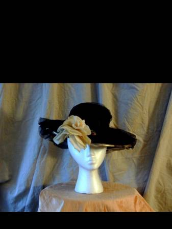 Sombreros vintage de diseñador en Belmont están llegando - $250 (Nueva York)63471463198721121
