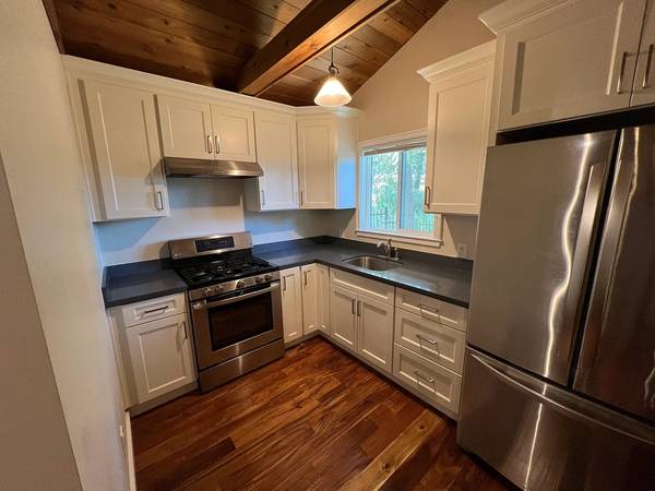 $700 / 1br - Nicely renovated 1 bedroom and 1 bathroom unit available (Tulsa)63982134184322120