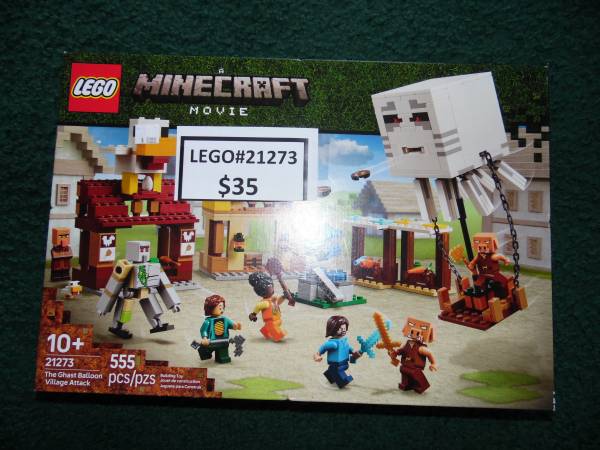 LEGO:Minecraft Ghast Balloon Village Attack Set #21273 -New-Half Price 1