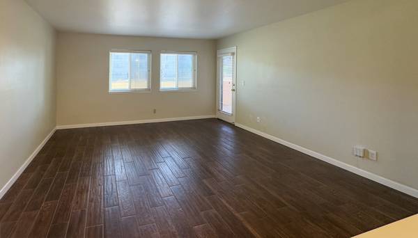 $2,500 / 1hab - 600ft2 - Condominio de 1 habitación en ubicación central en University City (UTC)63663819096321124