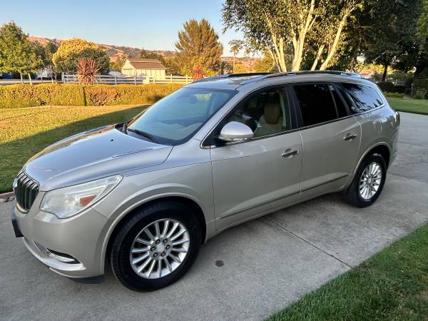 Buick Enclave 4x4 AWD V6 súper limpio de 2014, excelente consumo de combustible, solo millas en autopista - $7.700 (gilroy)63498992972163123