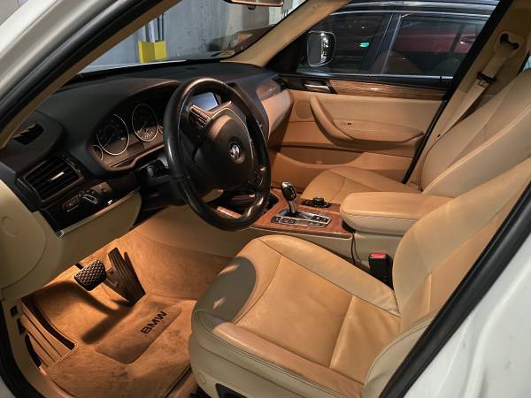 BMW X3 2013 - $8,000 (Lower Queen Anne)63624427741699122