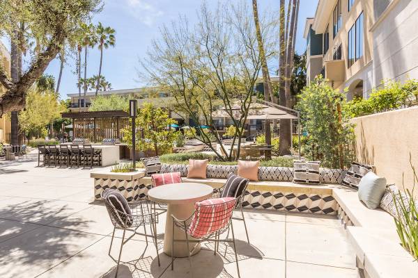 $2,495 / 1br - 580ft2 - TOP TIER RENOVATED 1 BEDRROM 1 BATH AVAILABLE WITH GREAT AMENTITS (SHERMAN OAKS)63700977894017124