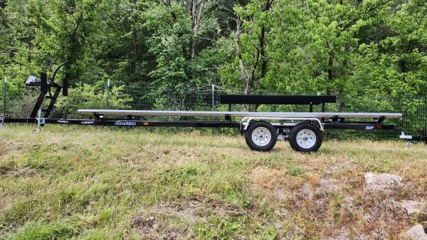 Pontoon Trailer 24' Tritoon Trailer - $1 (Hot Springs National Park)63471311403523120