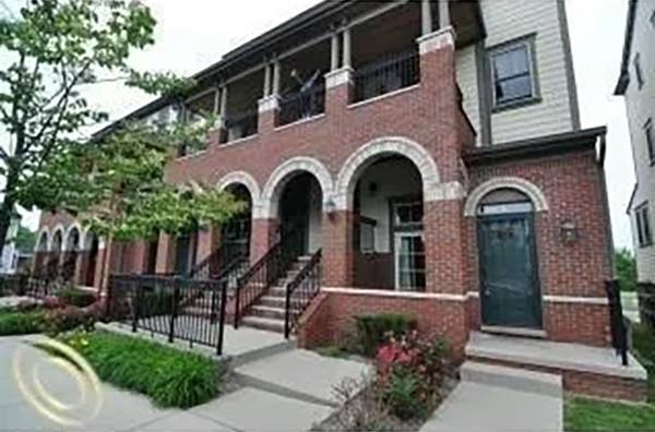 1 Beautiful Modern 2 Bed/2 Bath Townhouse in Auburn Hills 1