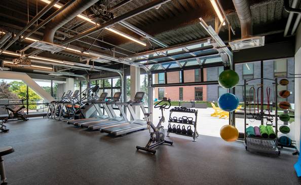 $999 / 1br - The 505 on Walnut- Spring Sublease Avaliable! (Syracuse)63982837116163124