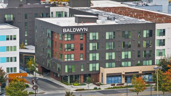 $2,140 / 1hab - 658ft2 - 1/ baño, Ubicado en Seattle, terrazas y balcones franceses (10712 5th Ave NE, Seattle, WA)63688425464963122