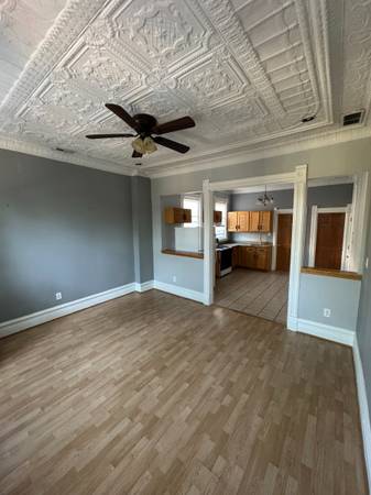 $1,575 / 2br - DISPONIBLE 1735 W 17th St Unidad 1 Chicago, IL 60608 (Pilsen, Chicago)63771196888579122