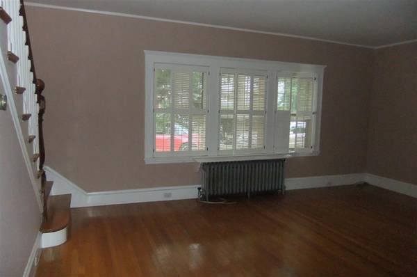 $5,200 / 3br - Deleaded 3+ BR on Newton’s South Side. Available now (Newton Centre)63614110030851123