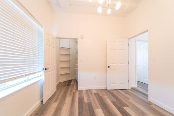 $920 / 1br - ¡1 mes gratis! Ático superior de 1 dormitorio con terraza compartida! (Berkeley)64055521562370121