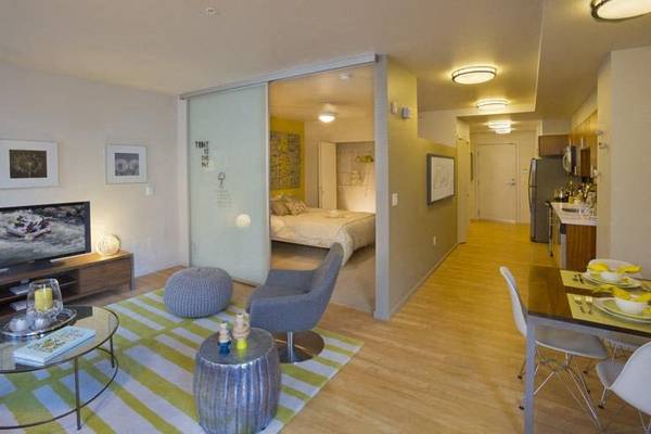 $2,139 / 506ft2 - Tumbonas, Armarios grandes, Estudio 1ba (905 Dexter Ave N, Seattle, WA)63808083681665120