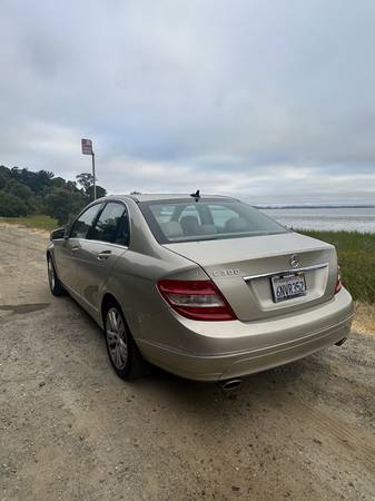 2010 Mercedes C300 - $5.000 (San Rafael)63470226867075123
