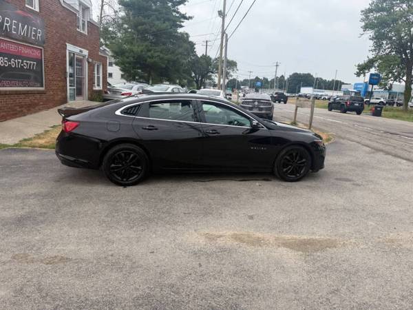 2017 Chevrolet Malibu LT Sedán - $7,99563471452528001122
