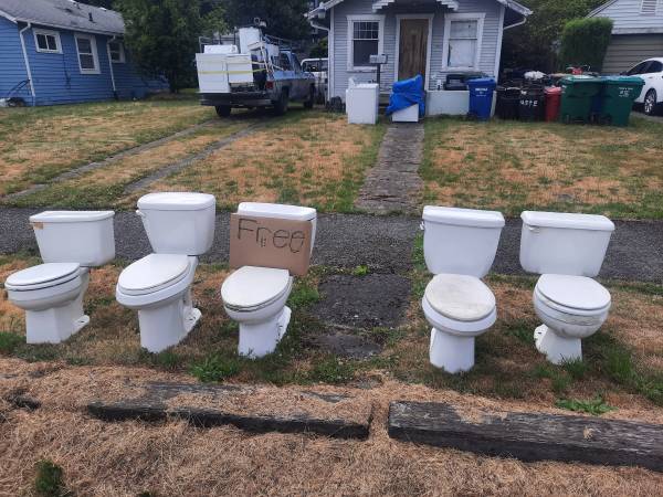 FREE Toilets 1