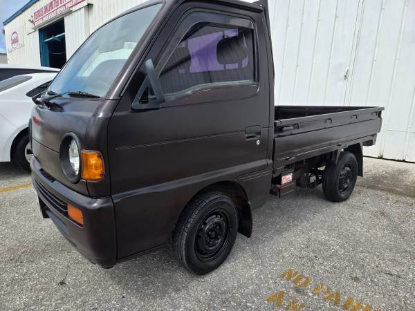 1995 Suzuki Carry "Kei" truck manual trans 52,409km only new paint 1