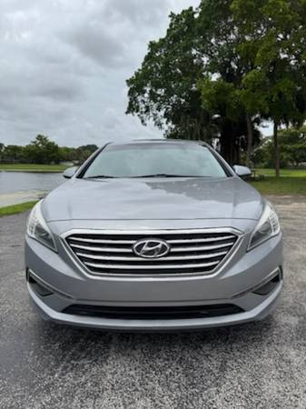 2015 Hyundai Sonata, totalmente equipado, excelente para estudiante, vehículo de traslado o familiar - $6,50063620777366787124