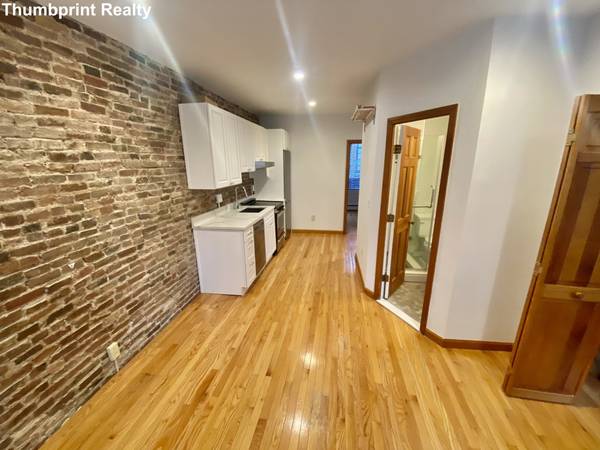 $2,800 / 2br - Beautiful Two Bedroom with Heat and Hot Water included available (Beacon Hill)63828558262913121