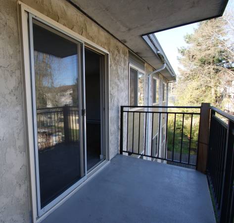 $1,740 / 2br - N. Seattle Top Floor 2Bed/1Bath - 2 Weeks Free (Shoreline)63659728931201123