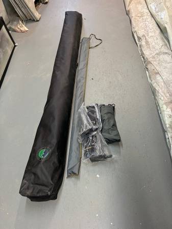 Nomadic Batwing awning for vehicle 1
