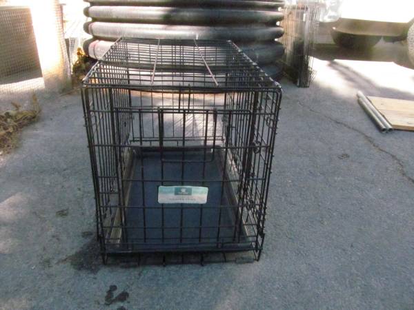 Small folding dog crate- 2doors. Brand: Top Paw63860291492483120