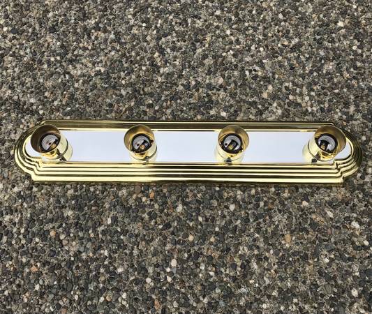 Bathroom Vanity Hollywood Makeup Wall Mount 4 Light Bar 1