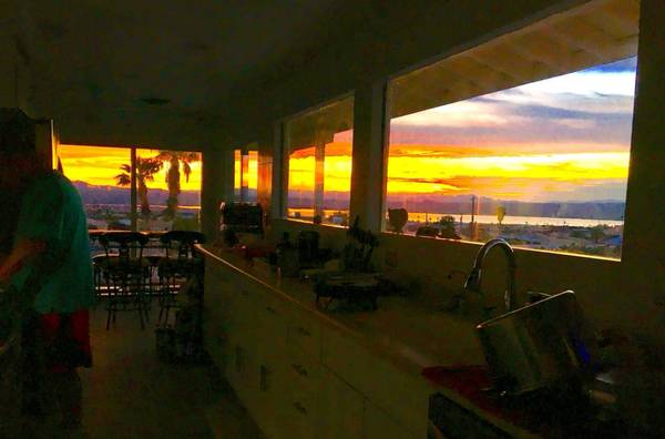 $1.000 / 8 habitaciones - Habitaciones en alquiler en Airbnb de 5 estrellas con vistas panorámicas del lago (Lake Havasu City)63470394494467122