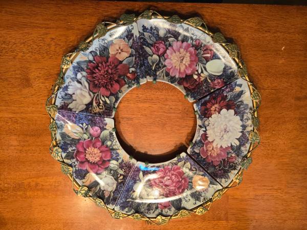 Porcelain Floral Wreath 1