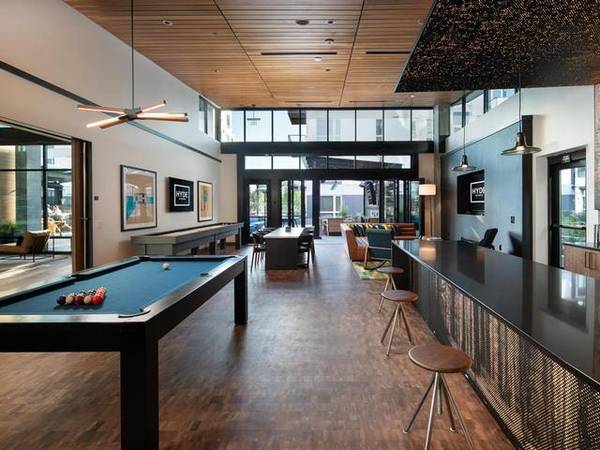 $2,017 / 1br - 640ft2 - Área de spa y peluquería para mascotas, moderno, armarios con cierre suave (Bellevue - Crossroads)63688531904771121