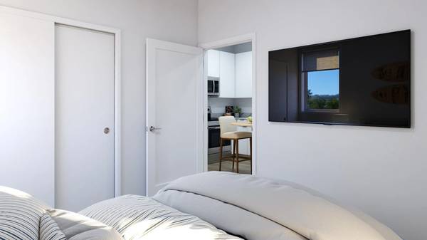 $1,900 / 1br - 390ft2 - 26 two-bedroom units, Pet Friendly Property, 1bd 1ba (2900 S Orange Dr, Los Angeles, CA)63912983333890123