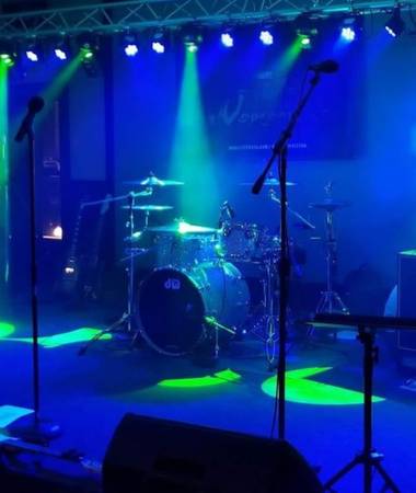 Keyboard player wanted. 1