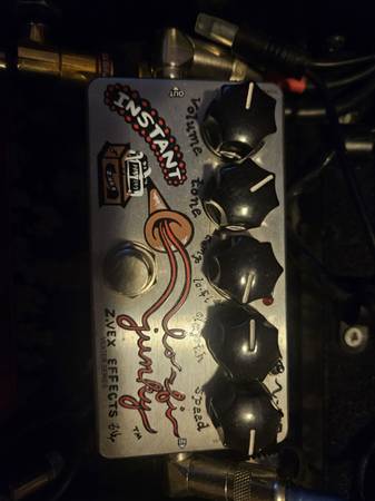 ZVex Instant Lo-fi Junky 1