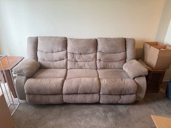 Reclining Couch 1