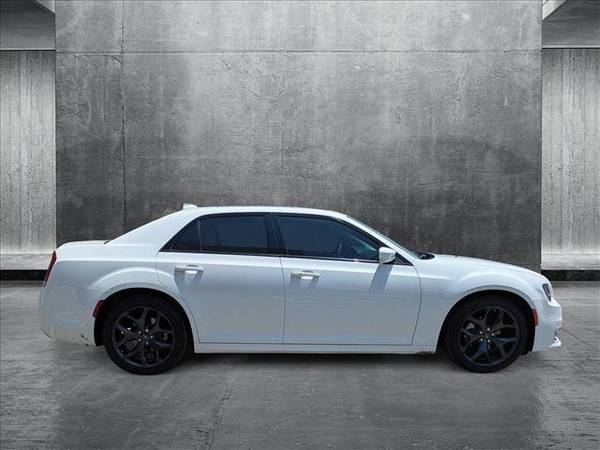 2023 Chrysler 300 Touring L Sedán - $29,991 (Llame al *(281) 801-8046* para Confirmar Disponibilidad al Instante)63622336762115123