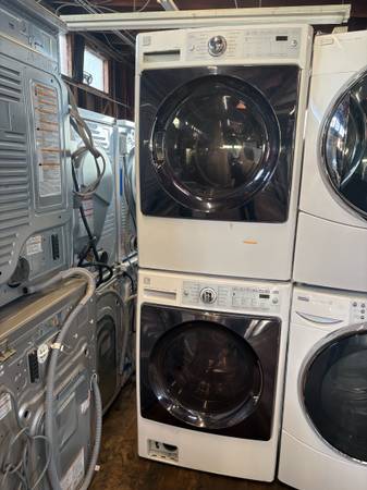 Kenmore magasized electric washer and dryer set 1