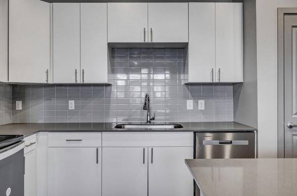 $1,899 / 2br - 1282ft2 - Dishwasher, Grill, Spa, Playground63969192229250121